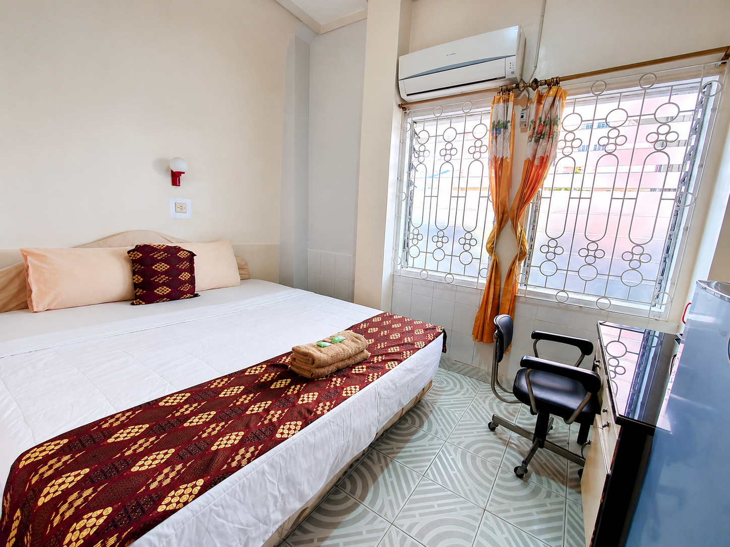 Kamar Deluxe Hotel Sinar Khatulistiwa